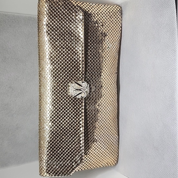 VINTAGE WHITING and DAVIS CO.MESH GOLD CLUTCH ✨️ - Picture 1 of 7